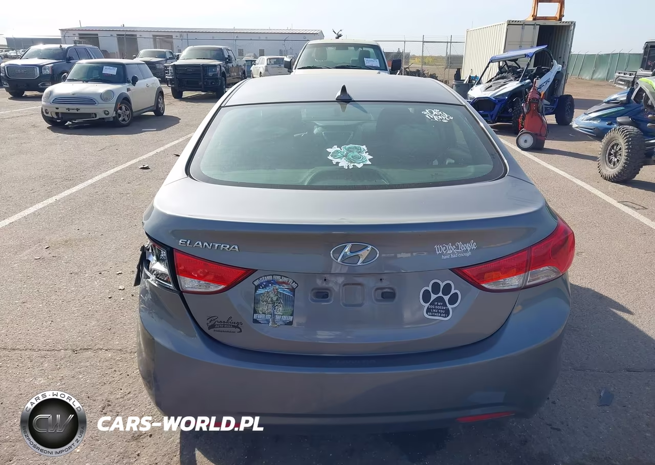 2012 Hyundai Elantra Gls VIN:5NPDH4AE5CH080785 - 16