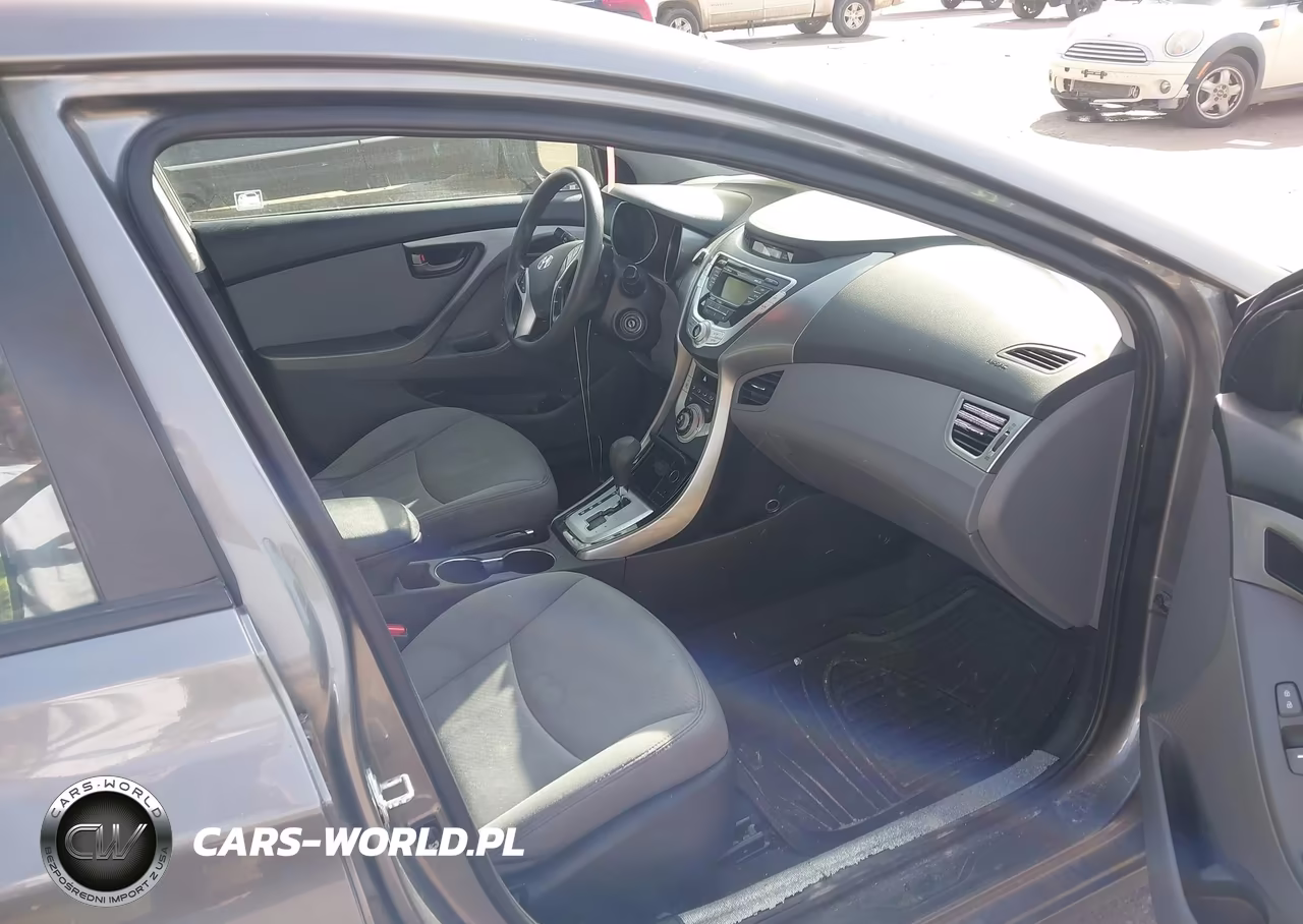 2012 Hyundai Elantra Gls VIN:5NPDH4AE5CH080785 - 5