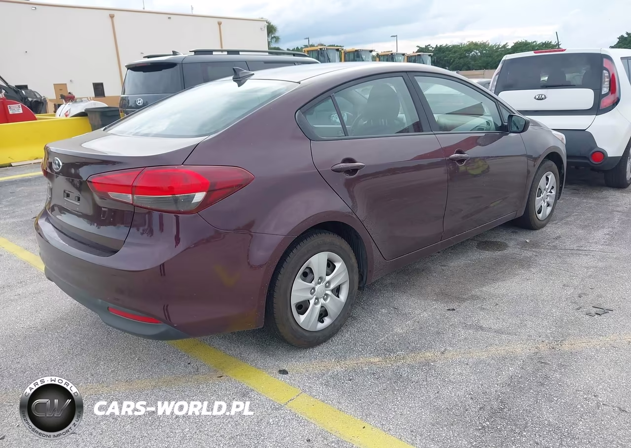 2017 Kia Forte Lx VIN:3KPFK4A72HE090164 - 4