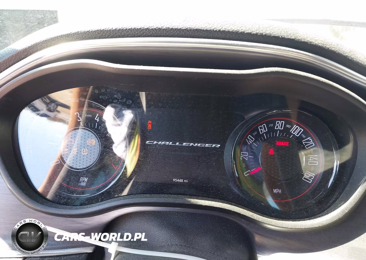 2018 Dodge Challenger Sxt VIN:2C3CDZAG9JH118549 - 7