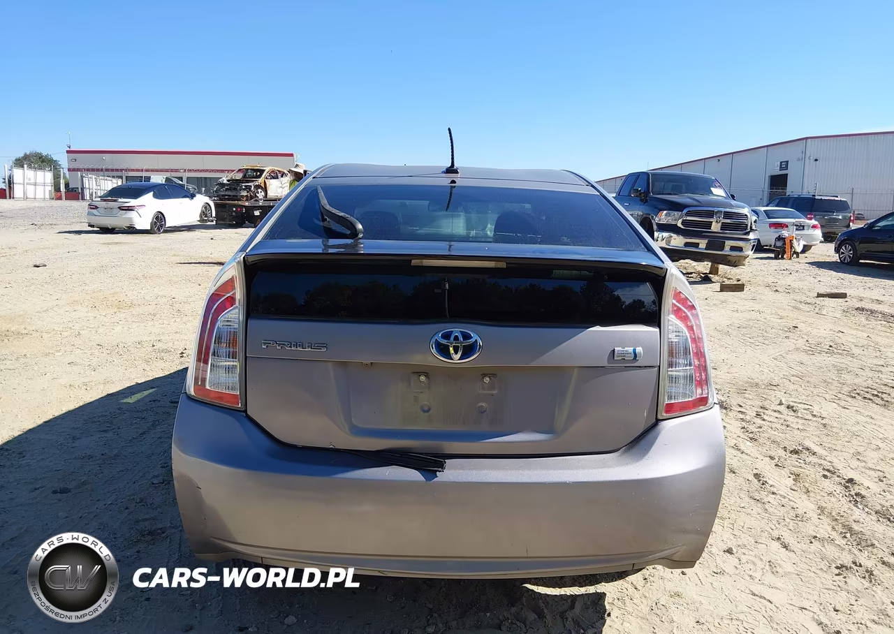2015 Toyota Prius Three VIN:JTDKN3DU3F1930308 - 16