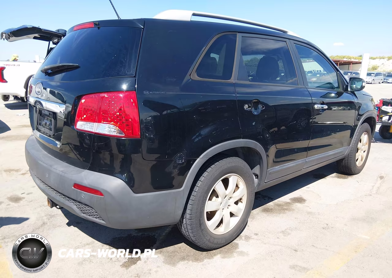 2011 Kia Sorento Lx VIN:5XYKT4A14BG098137 - 4