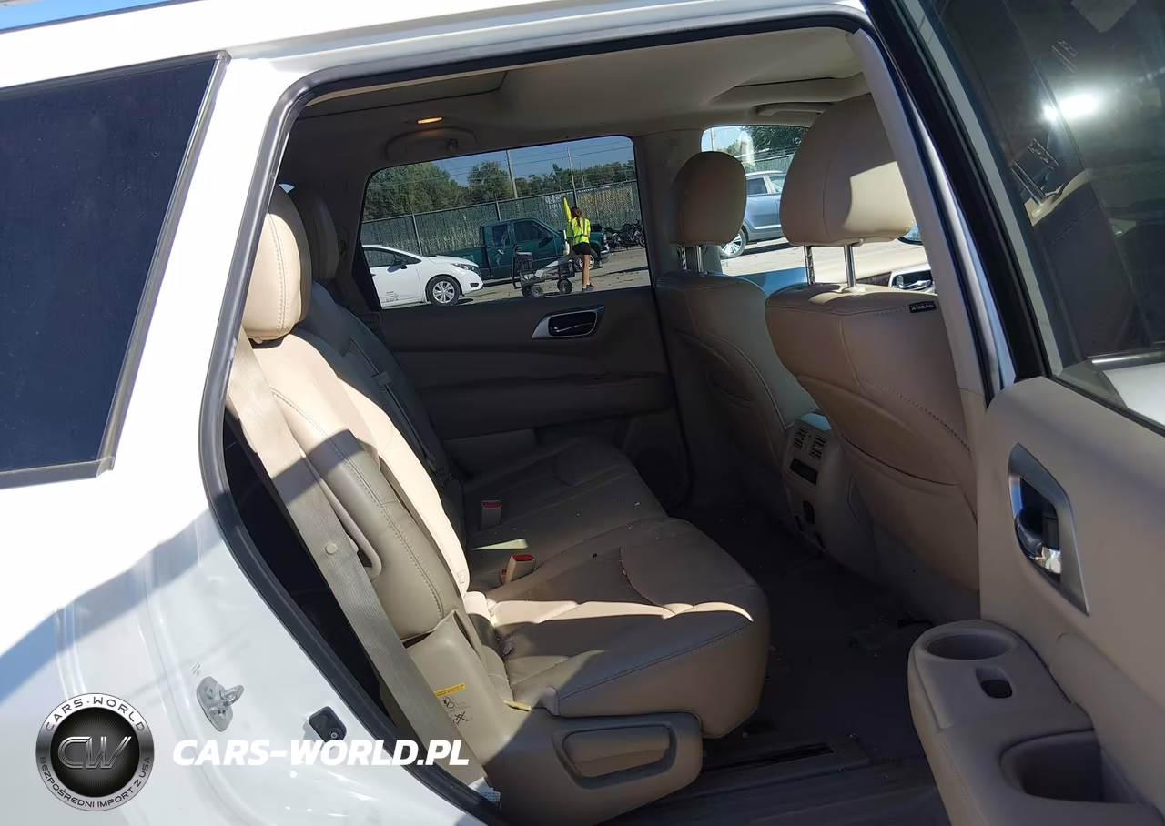 2015 Nissan Pathfinder Platinum VIN:5N1AR2MMXFC634907 - 8
