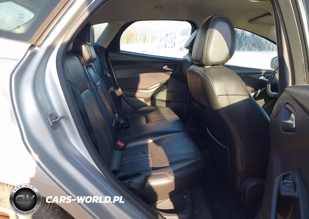 2013 Ford Focus Titanium VIN:1FADP3N20DL193799 - 8