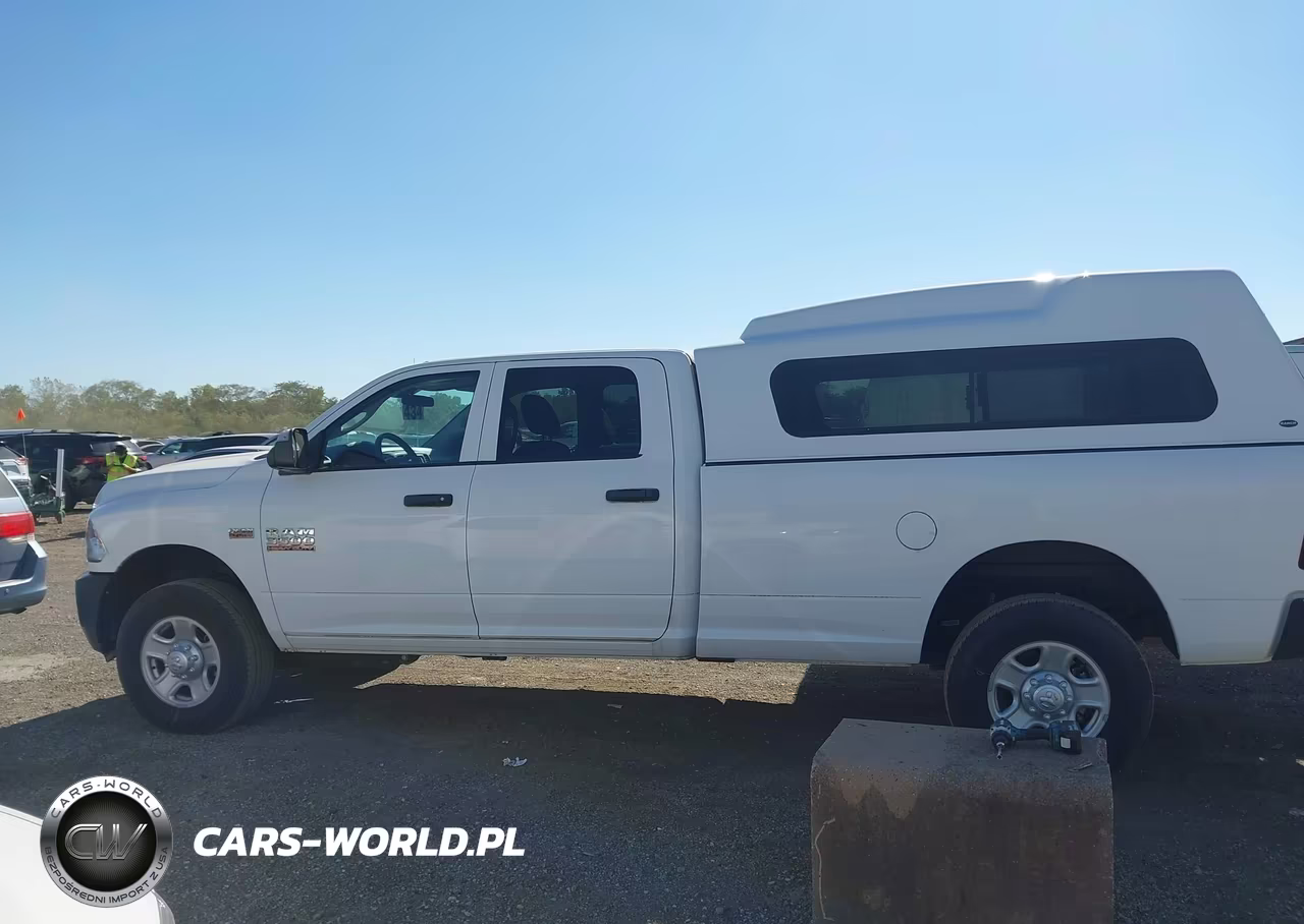 2018 Ram 3500 Tradesman 4X4 8' Box VIN:3C63R3GT1JG285249 - 14