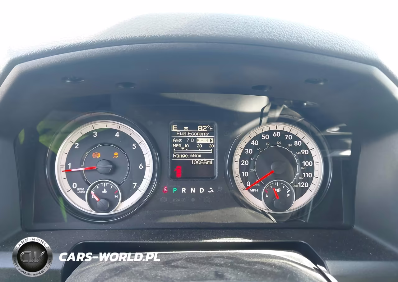2018 Ram 3500 Tradesman 4X4 8' Box VIN:3C63R3GT1JG285249 - 7