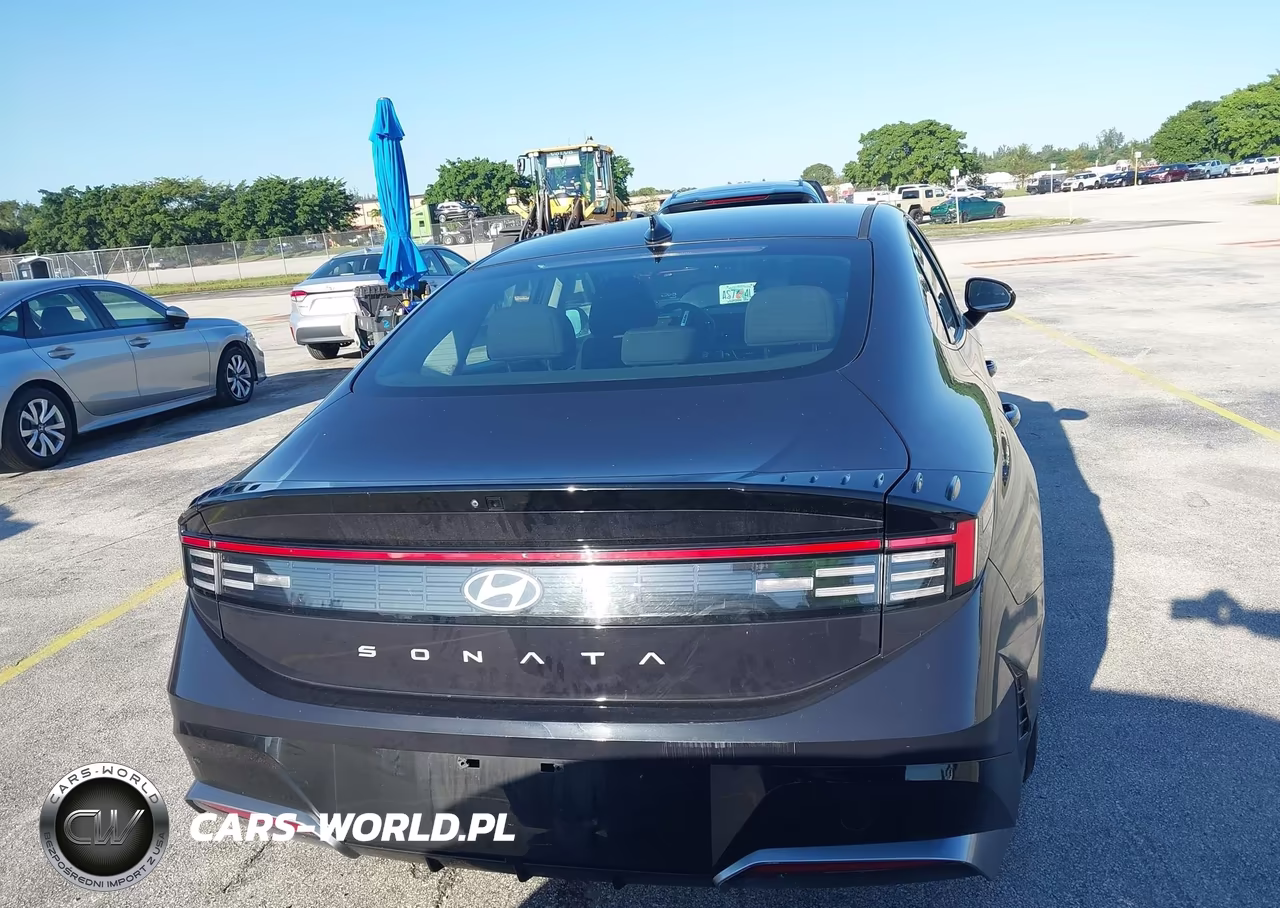 2025 Hyundai Sonata Sel VIN:KMHL64JA9SA440642 - 16