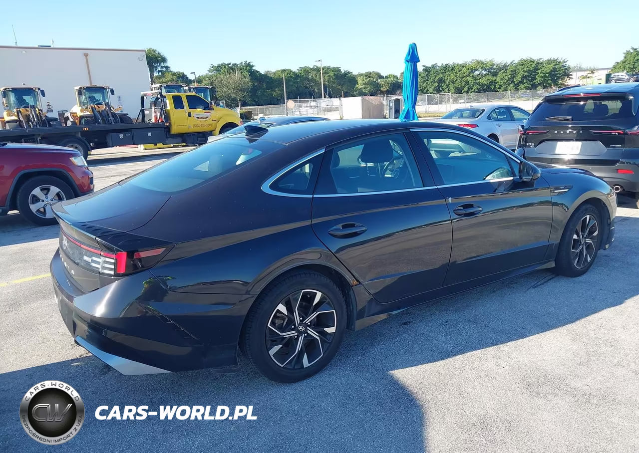 2025 Hyundai Sonata Sel VIN:KMHL64JA9SA440642 - 4