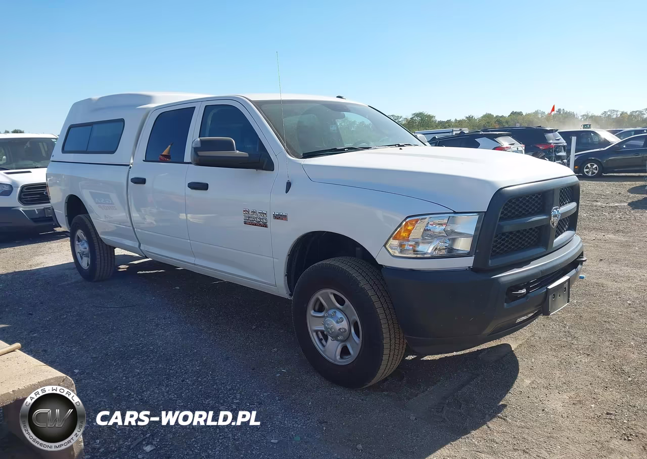 2018 Ram 3500 Tradesman 4X4 8' Box VIN:3C63R3GTXJG299084 - 1