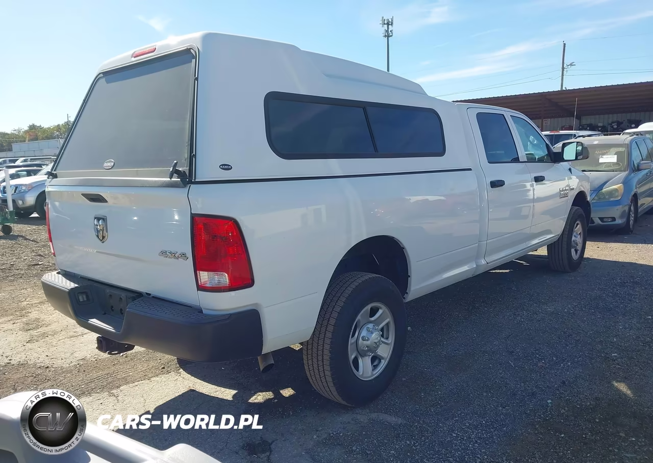 2018 Ram 3500 Tradesman 4X4 8' Box VIN:3C63R3GTXJG299084 - 4
