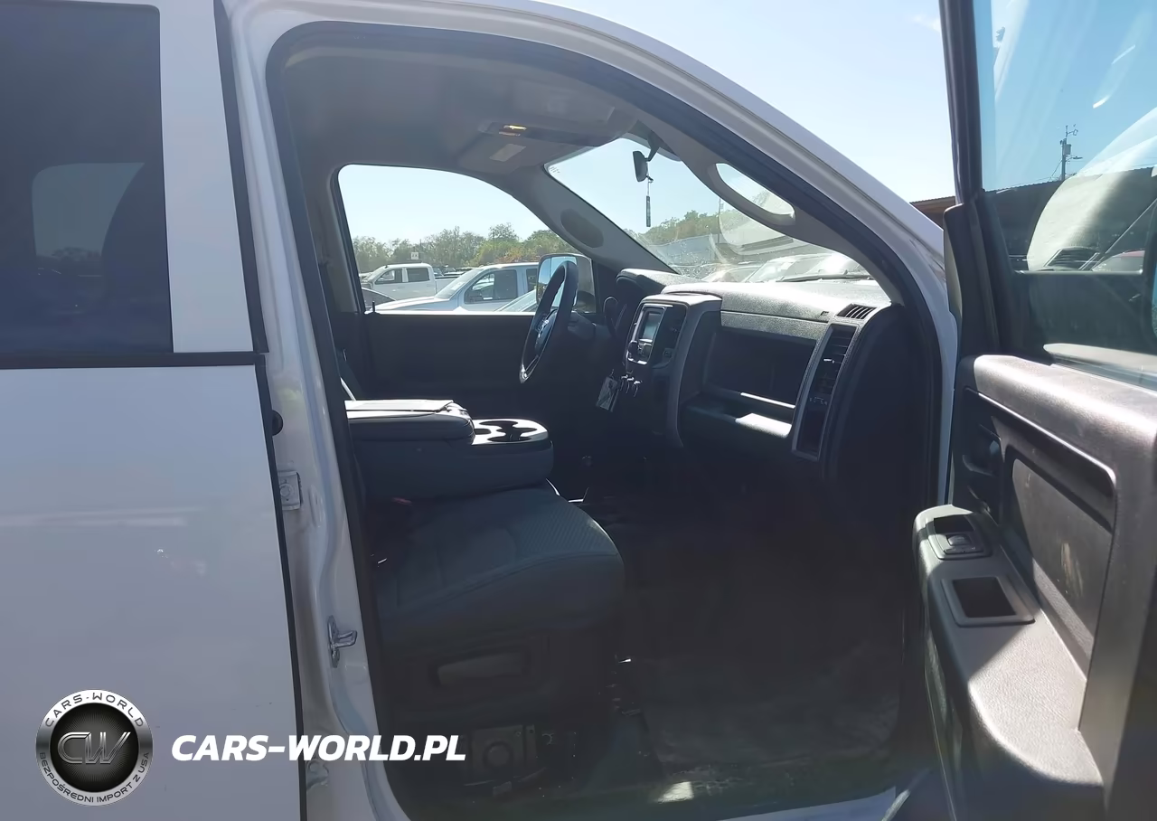 2018 Ram 3500 Tradesman 4X4 8' Box VIN:3C63R3GTXJG299084 - 5