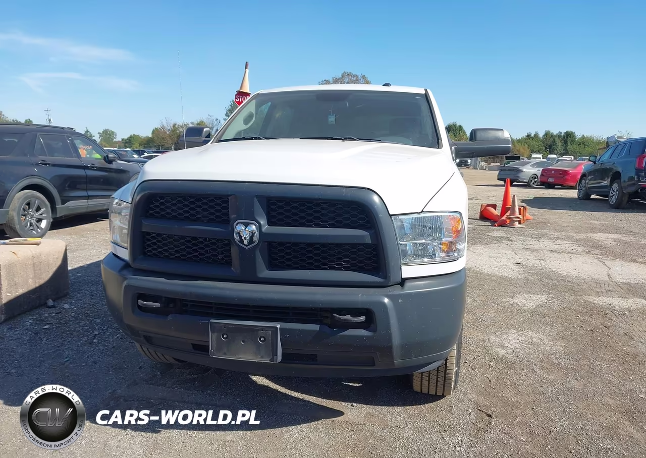 2018 Ram 3500 Tradesman 4X4 8' Box VIN:3C63R3GTXJG299084 - 6
