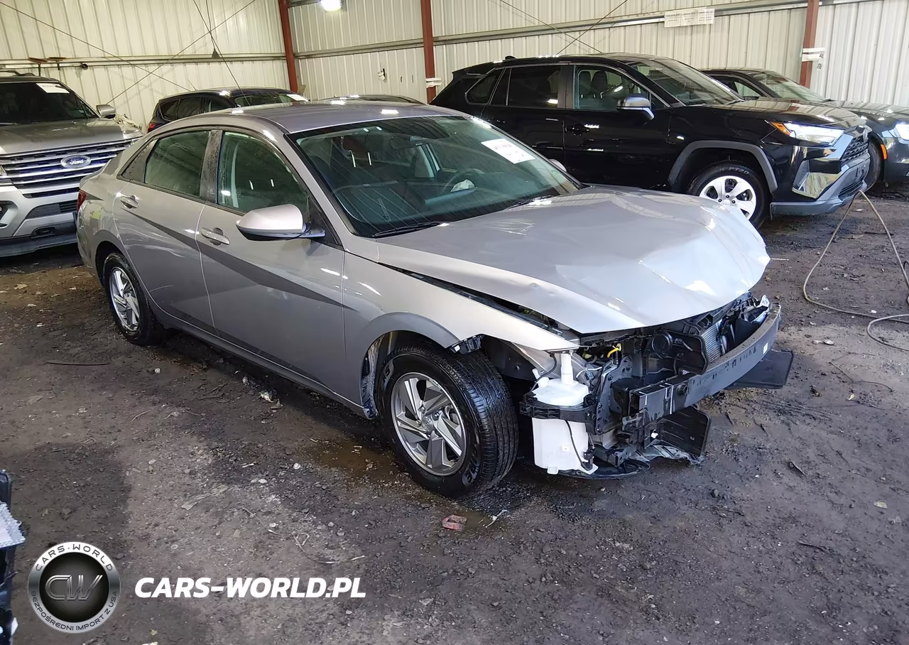 2025 Hyundai Elantra Se