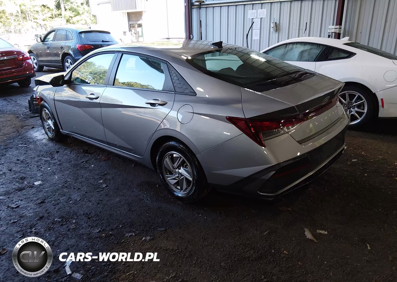 2025 Hyundai Elantra Se VIN:KMHLL4DG9SU076133 - 3