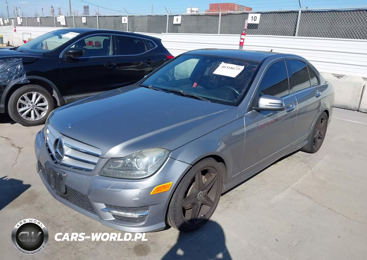 2013 Mercedes-Benz C 250 Sport VIN:WDDGF4HB8DR254654 - 2