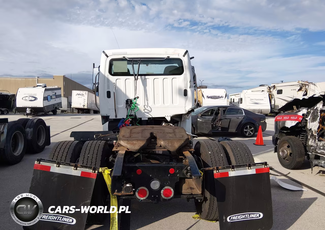 2025 Freightliner M2 106 VIN:3AKBCYD2XSDVK7797 - 19