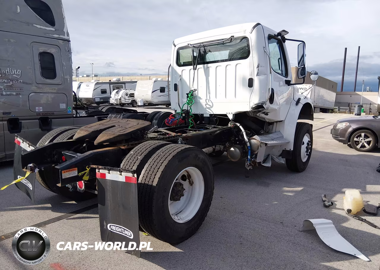 2025 Freightliner M2 106 VIN:3AKBCYD2XSDVK7797 - 4