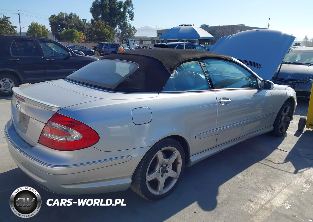 2005 Mercedes-Benz Clk 500 VIN:WDBTK75G35T048523 - 4
