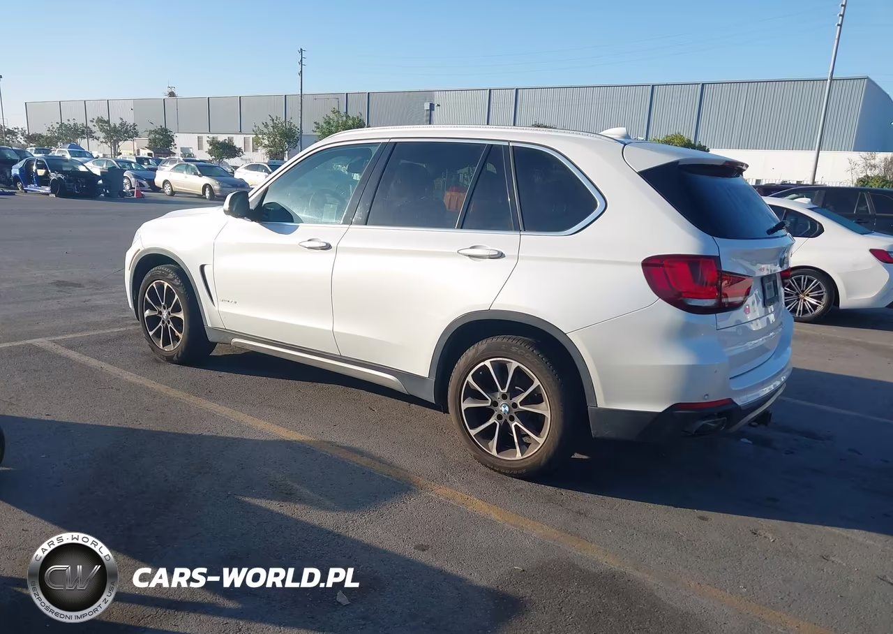 2018 BMW X5 Sdrive35I VIN:5UXKR2C51J0Z15666 - 3