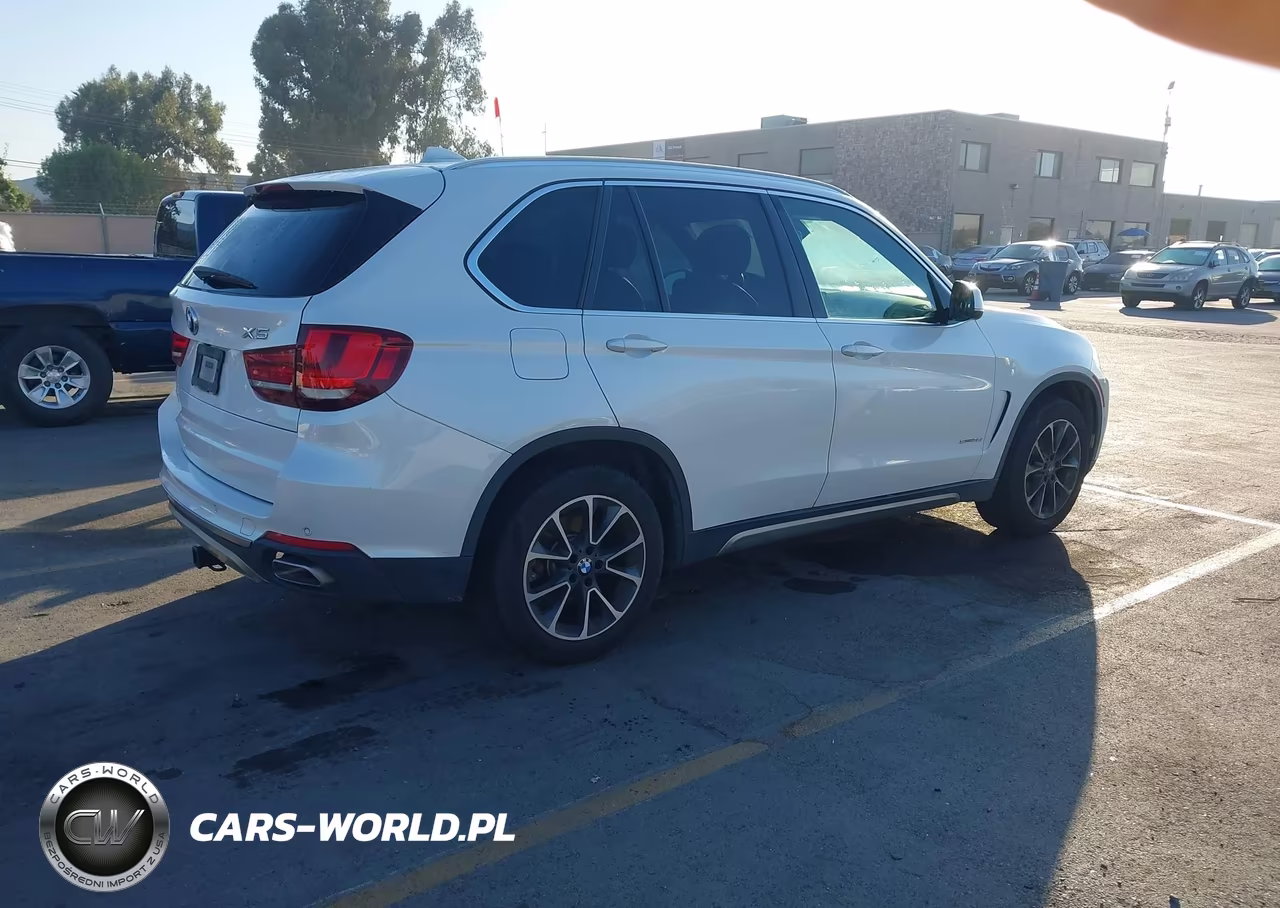 2018 BMW X5 Sdrive35I VIN:5UXKR2C51J0Z15666 - 4