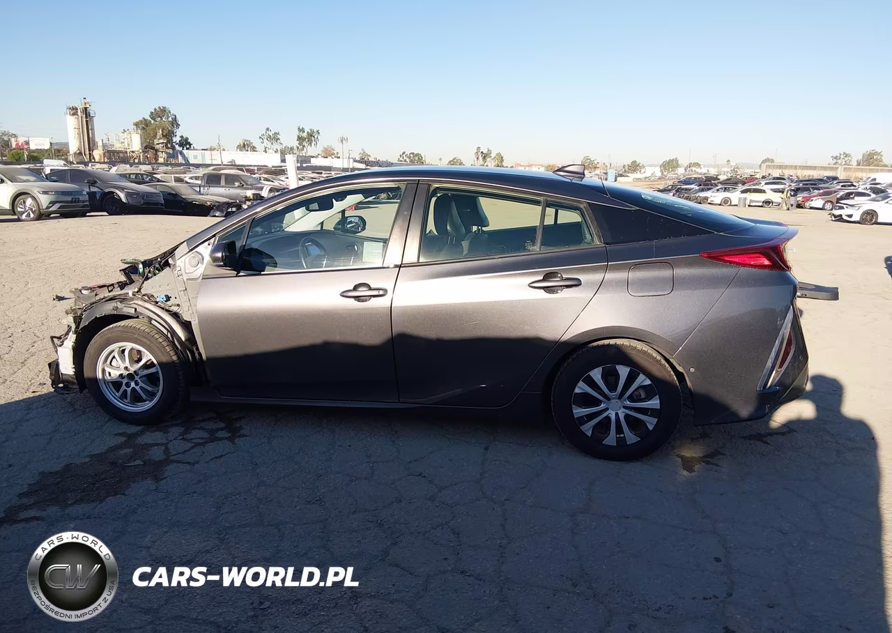 2021 Toyota Prius Prime Limited VIN:JTDKAMFP7M3177313 - 15