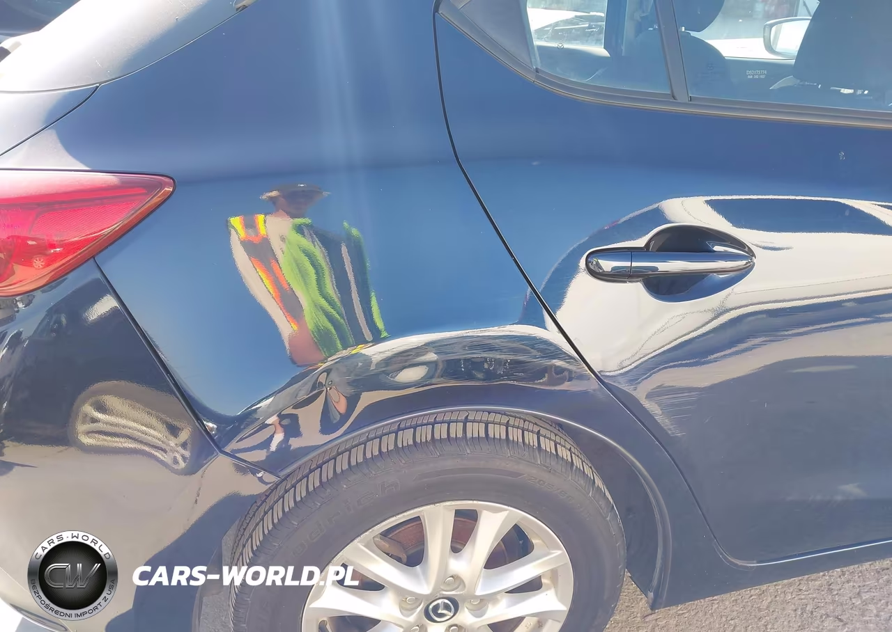 2017 Mazda Mazda3 Sport VIN:JM1BN1K71H1141885 - 6