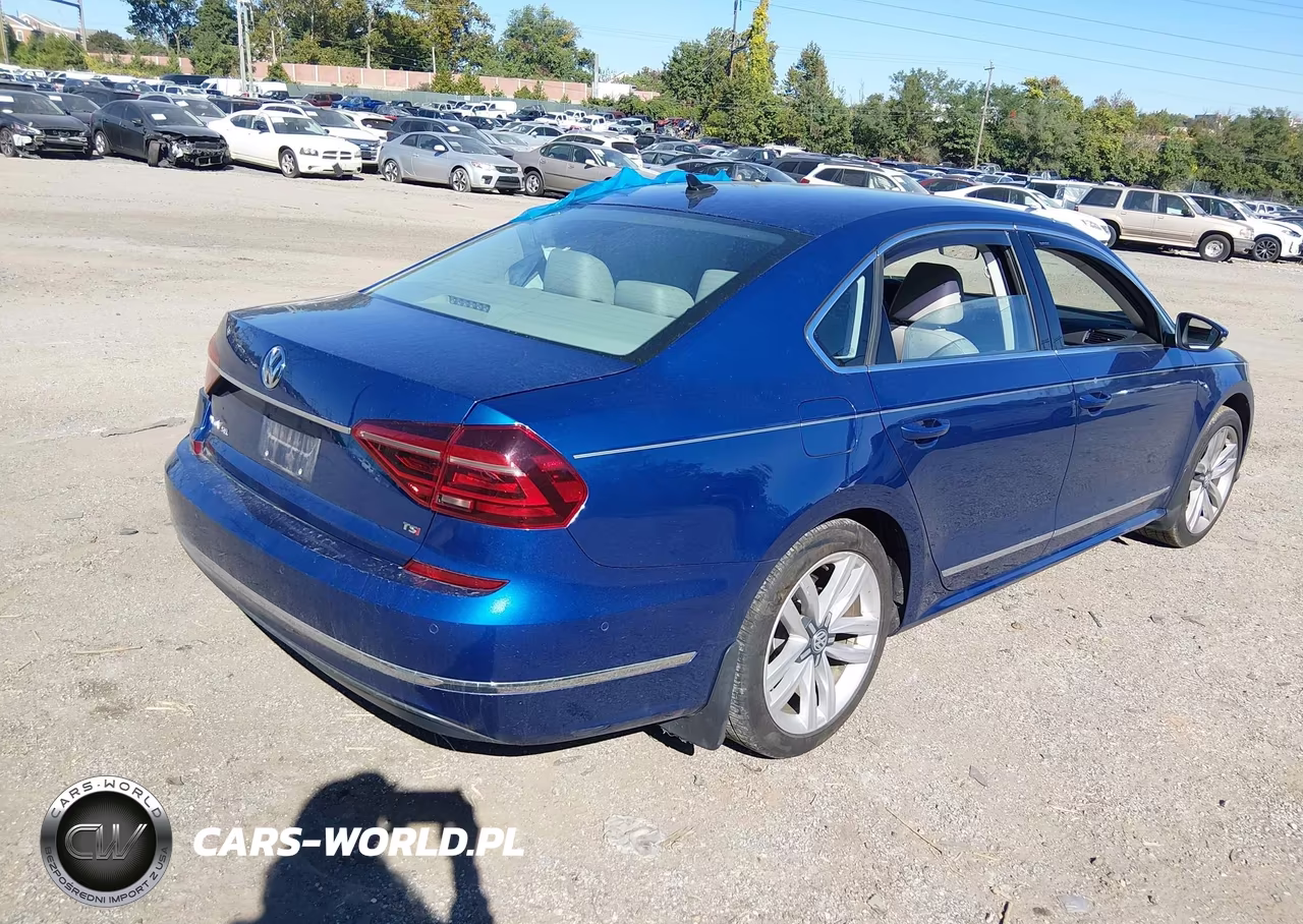 2017 Volkswagen Passat 1.8T Sel Premium VIN:1VWCT7A35HC039244 - 4