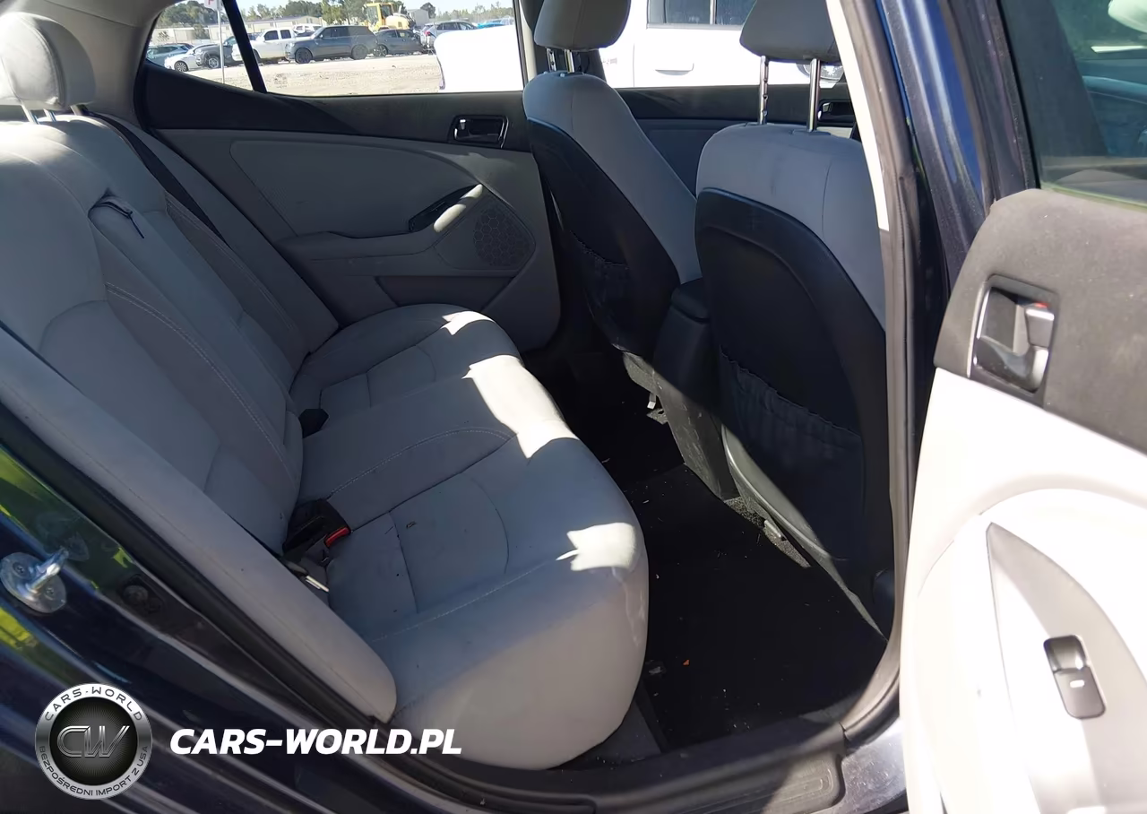 2015 Kia Optima Lx VIN:5XXGM4A72FG486260 - 8