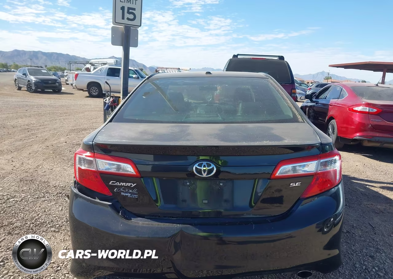 2014 Toyota Camry Se VIN:4T1BF1FK7EU777406 - 16