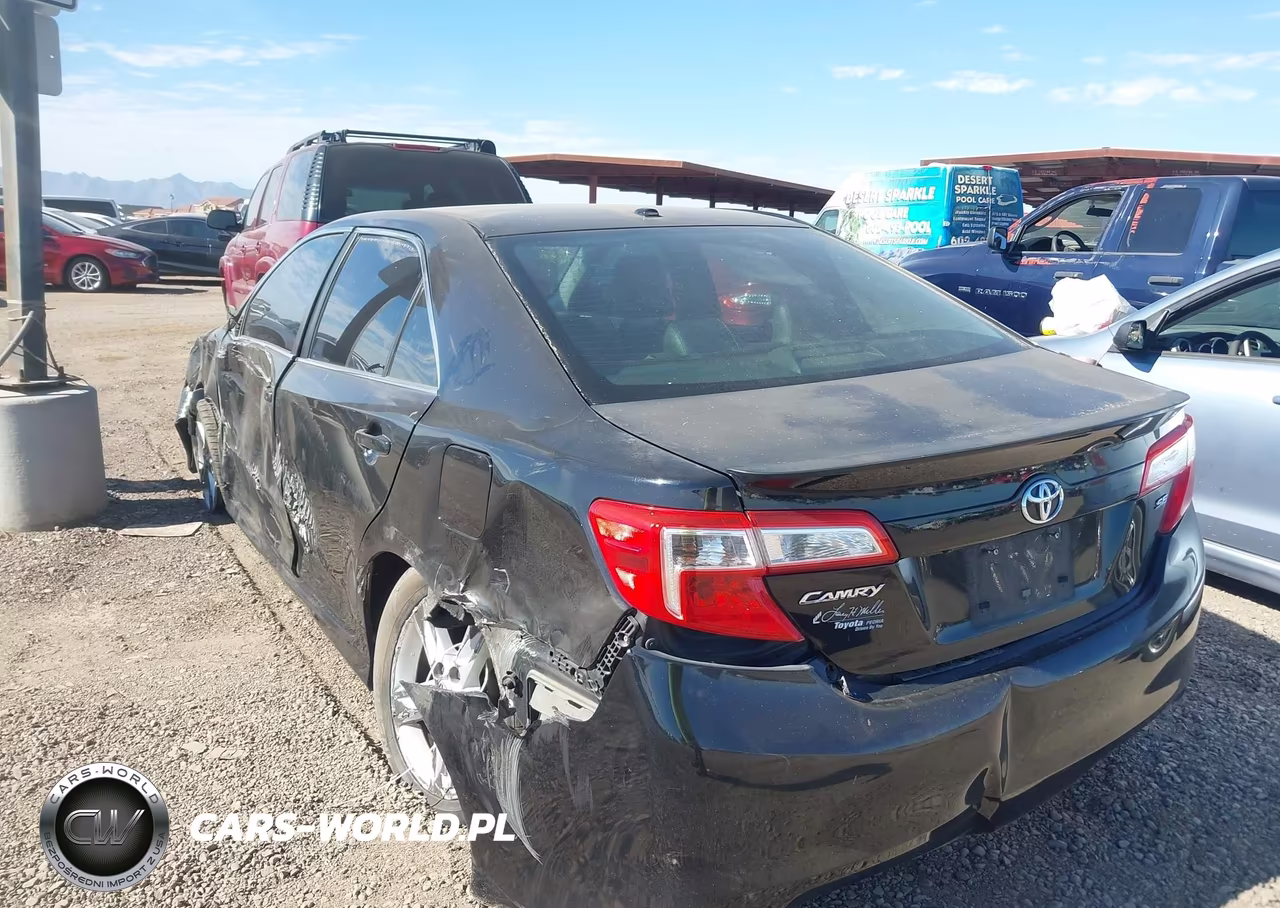 2014 Toyota Camry Se VIN:4T1BF1FK7EU777406 - 3