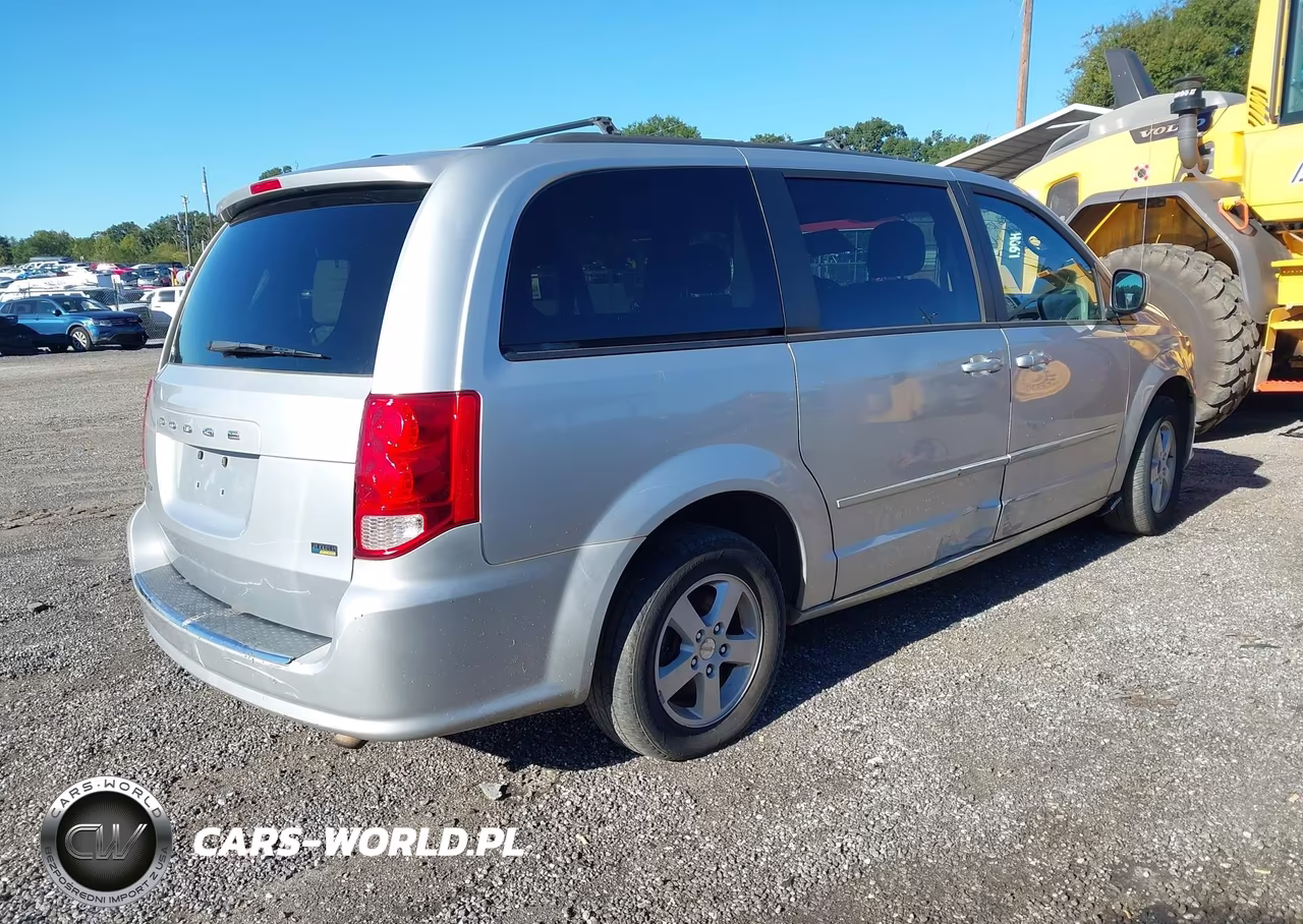 2012 Dodge Grand Caravan Sxt VIN:2C4RDGCG6CR153246 - 4