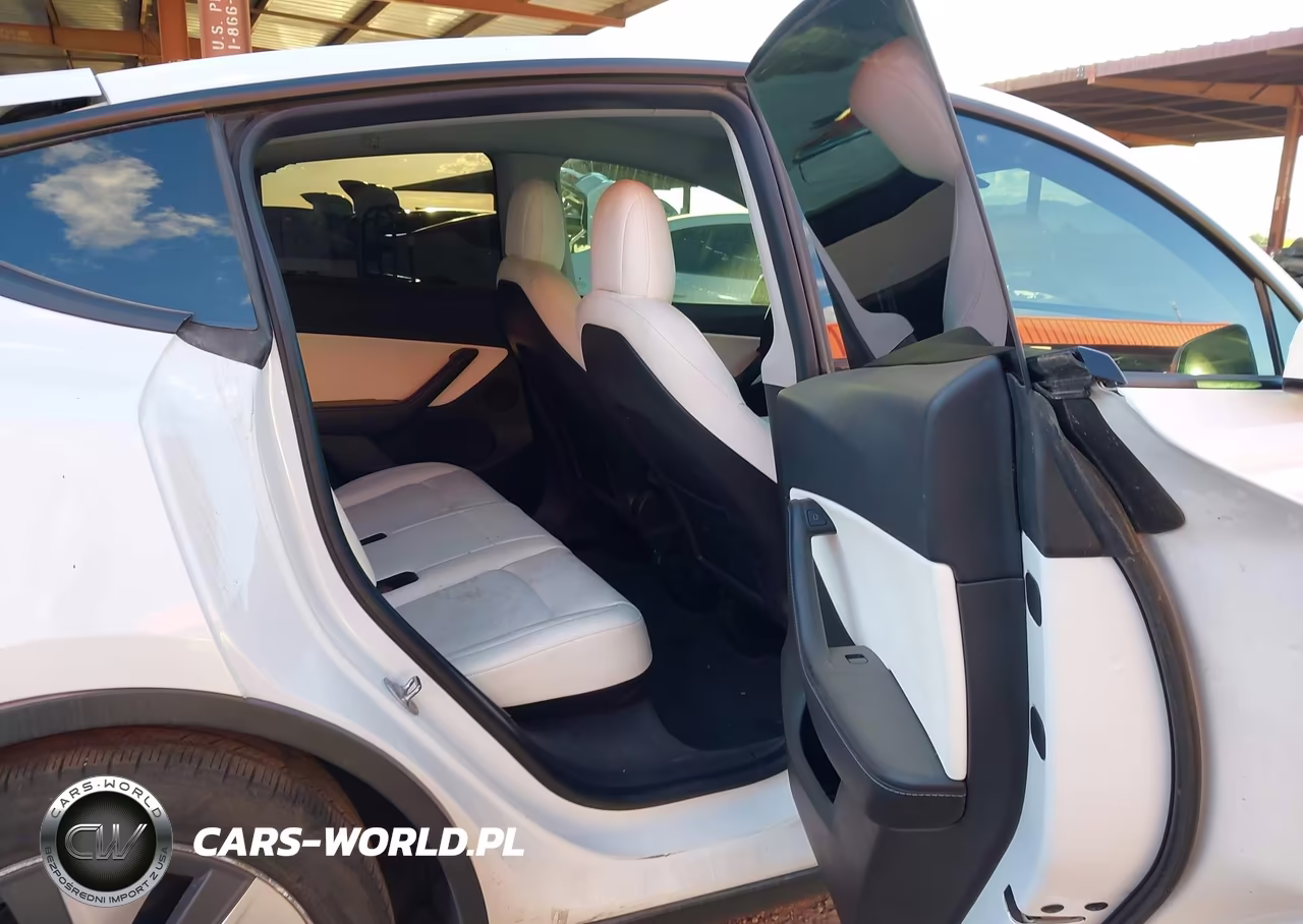 2022 Tesla Model Y Performance Dual Motor All-Wheel Drive VIN:7SAYGDEF4NF347314 - 8