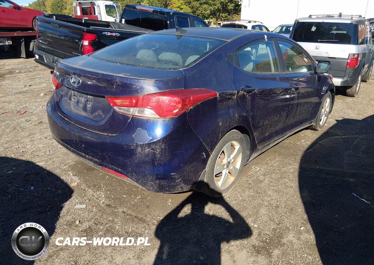 2013 Hyundai Elantra Gls VIN:5NPDH4AE1DH407927 - 4