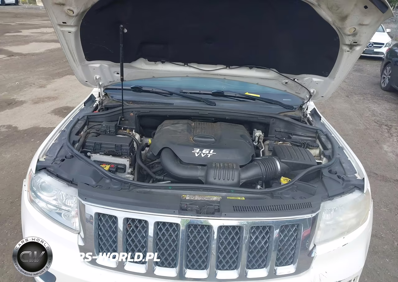 2012 Jeep Grand Cherokee Overland VIN:1C4RJFCG4CC342828 - 10
