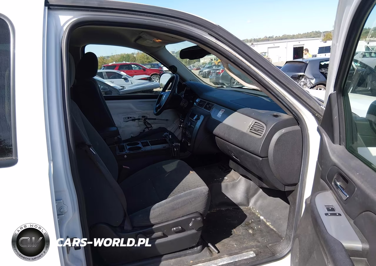 2008 Chevrolet Tahoe Special Services VIN:1GNFK03048R268242 - 5