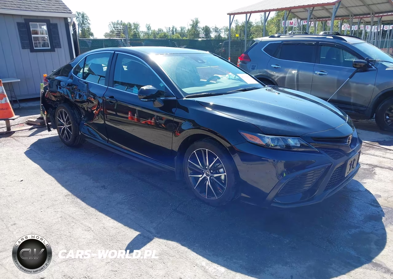 2024 Toyota Camry Se – zdjęcie 1 z 18