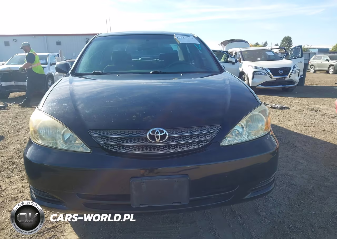 2003 Toyota Camry Le VIN:JTDBE32K930150901 - 13
