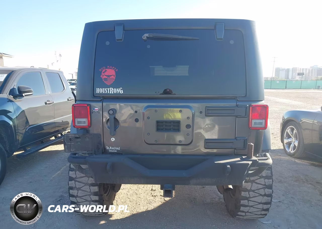 2014 Jeep Wrangler Unlimited Rubicon VIN:1C4BJWFG8EL274887 - 16