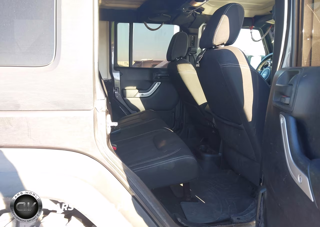 2014 Jeep Wrangler Unlimited Rubicon VIN:1C4BJWFG8EL274887 - 8
