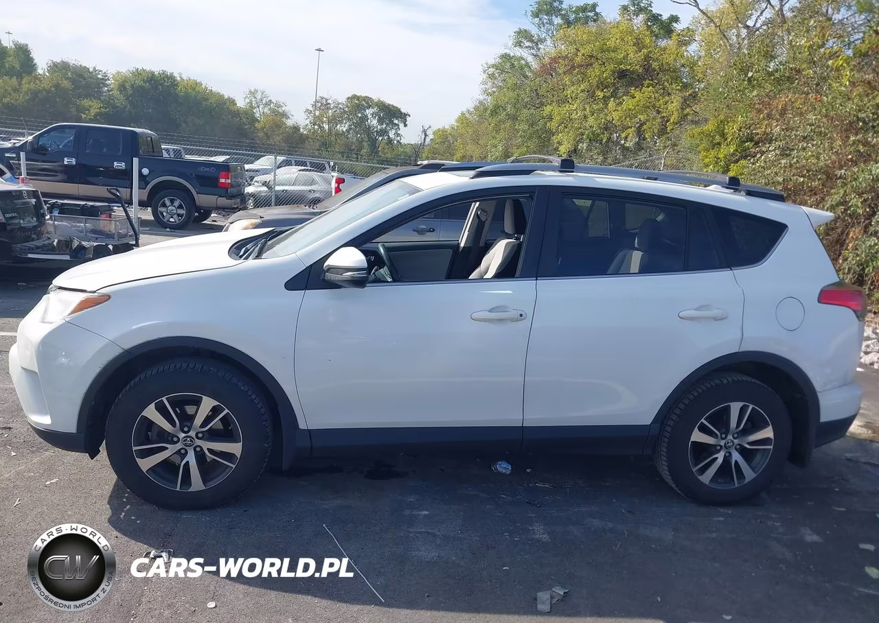 2018 Toyota Rav4 Xle VIN:JTMRFREV0JJ245391 - 14