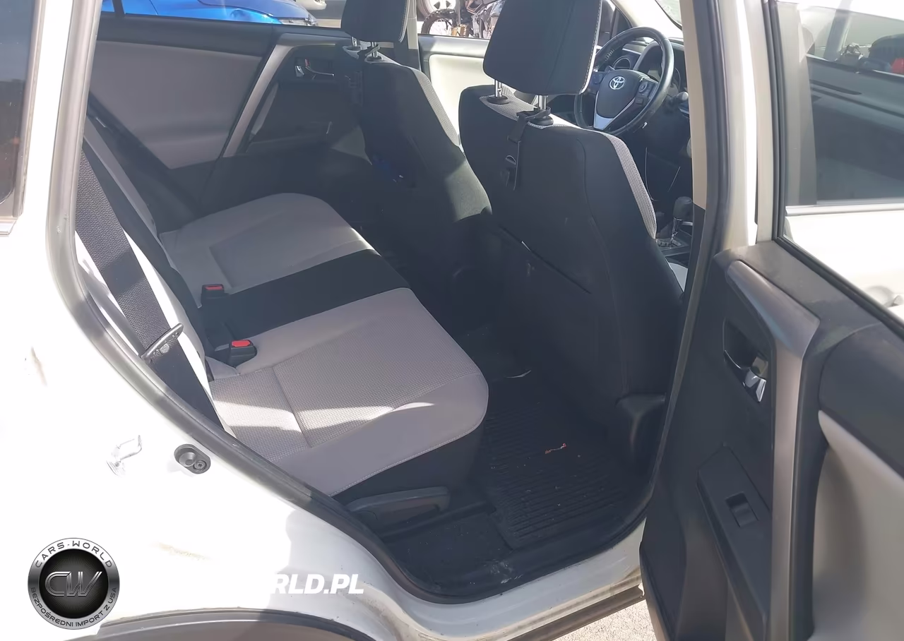 2018 Toyota Rav4 Xle VIN:JTMRFREV0JJ245391 - 8