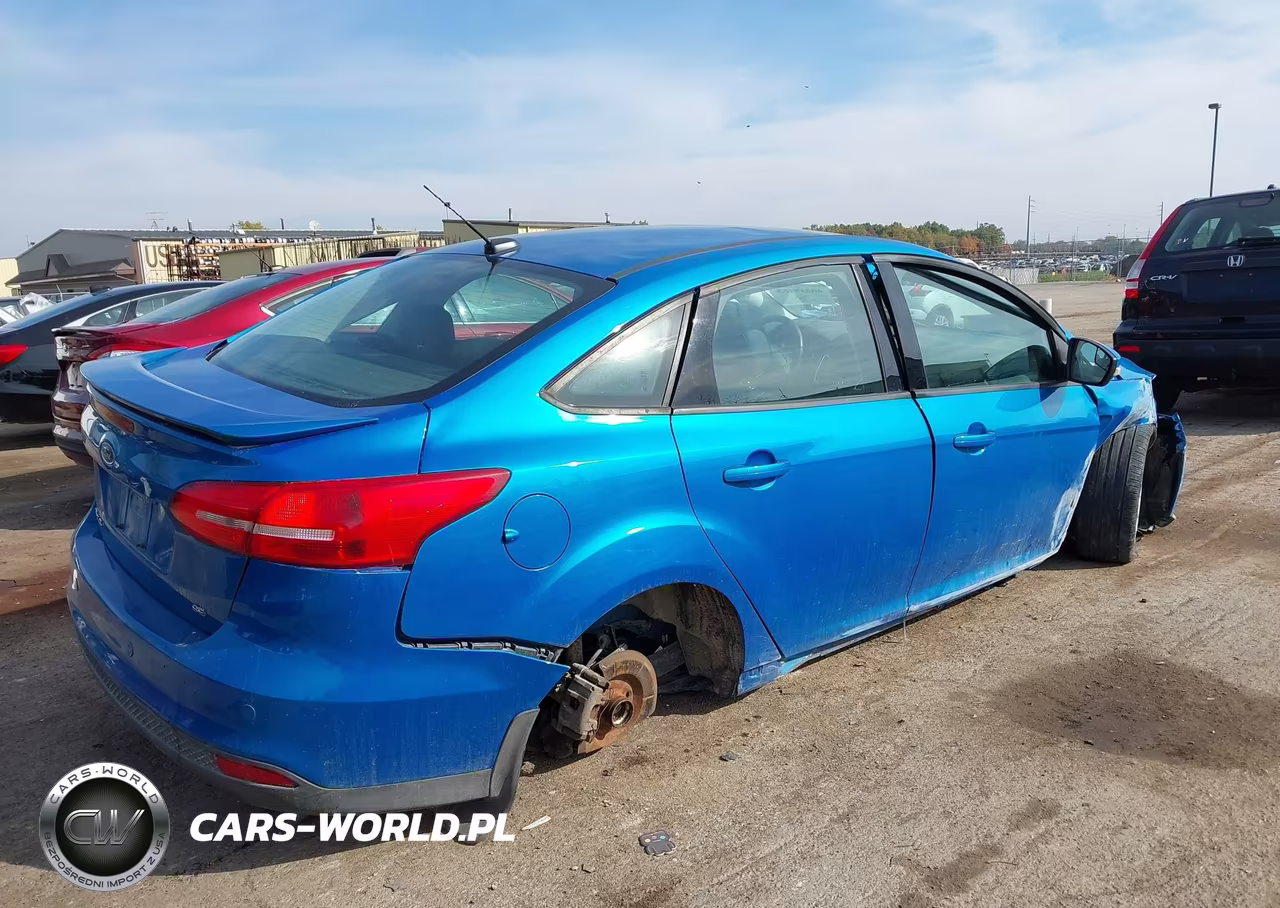 2015 Ford Focus Se VIN:1FADP3F22FL200172 - 12