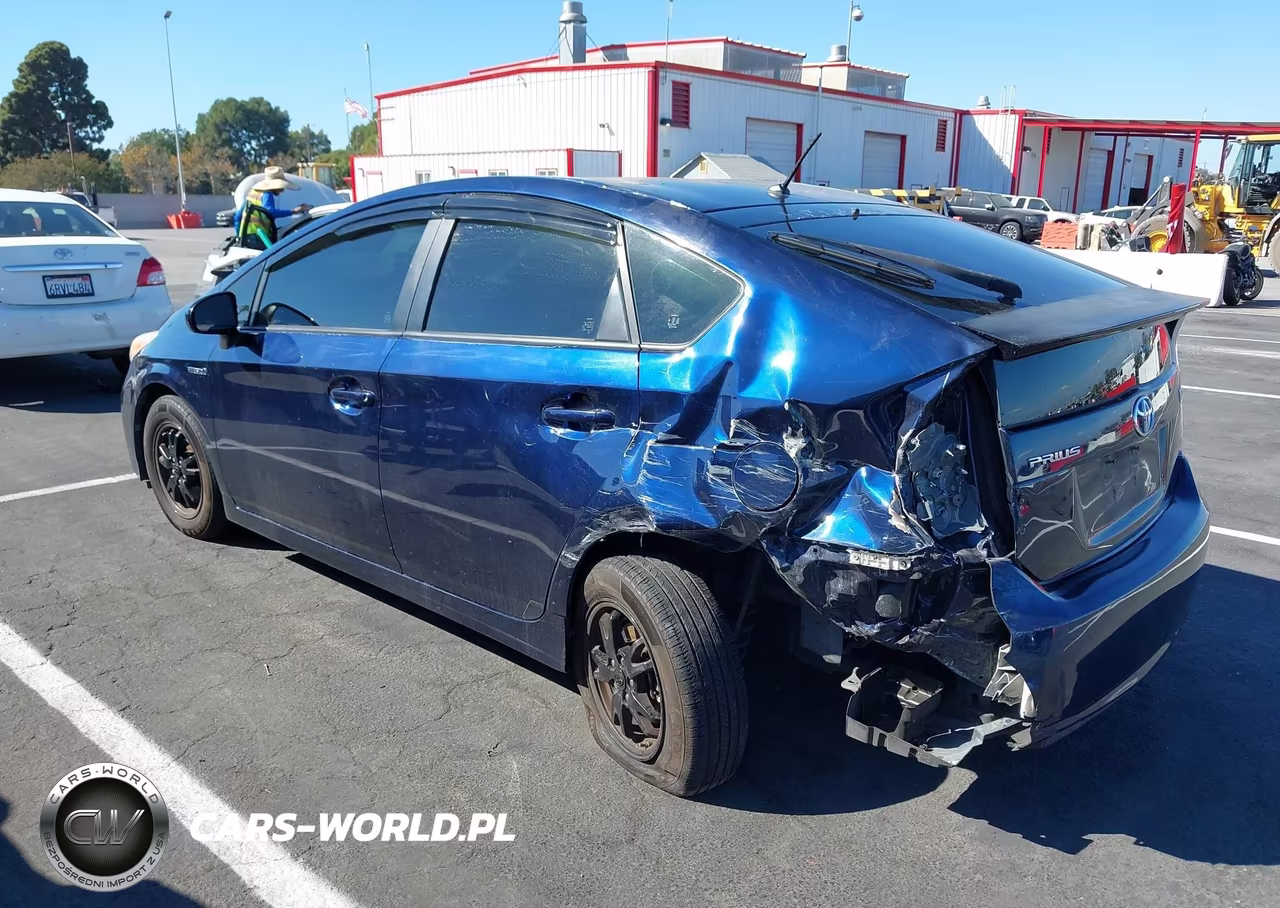 2014 Toyota Prius Two VIN:JTDKN3DU6E1770570 - 3