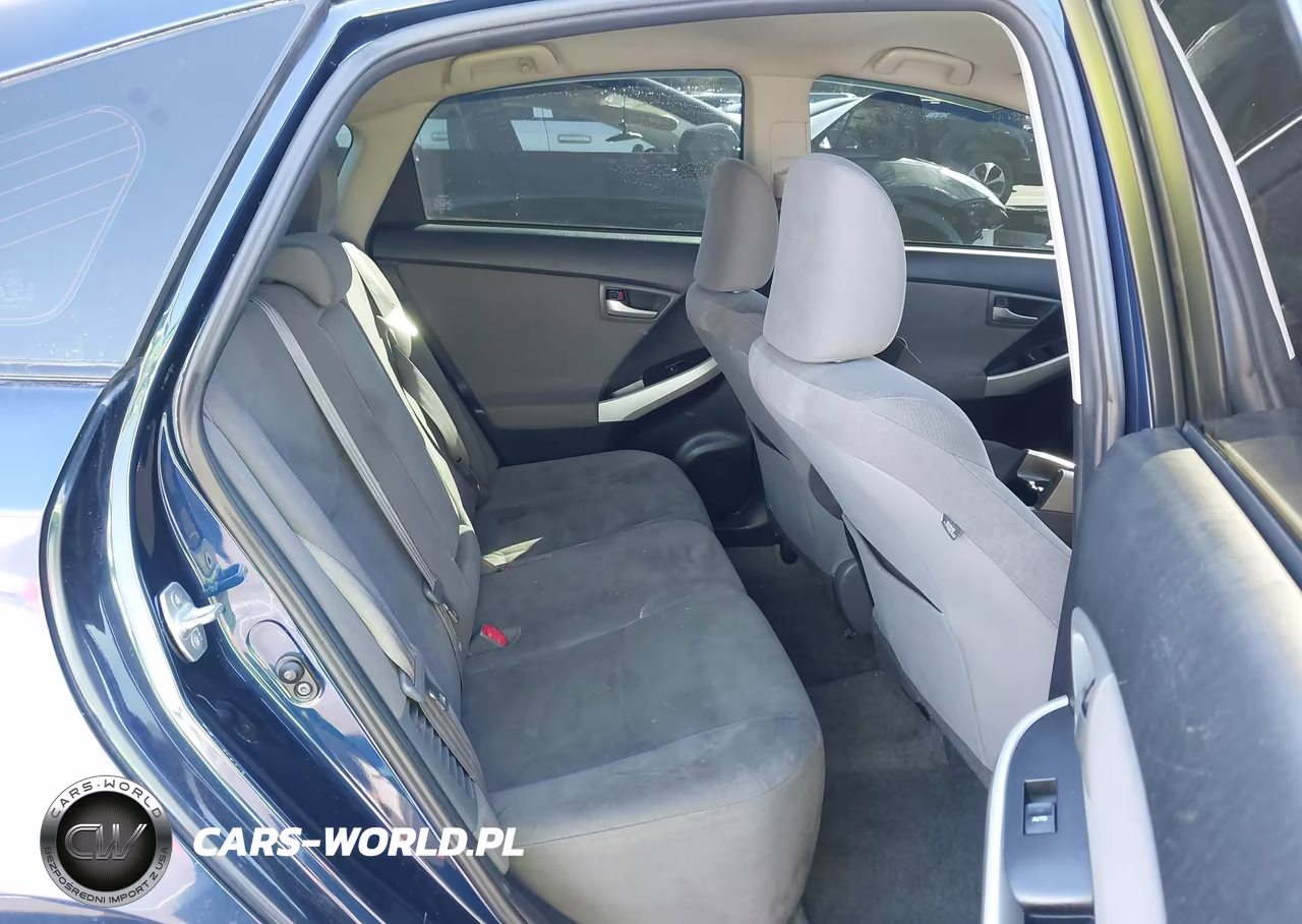 2014 Toyota Prius Two VIN:JTDKN3DU6E1770570 - 8