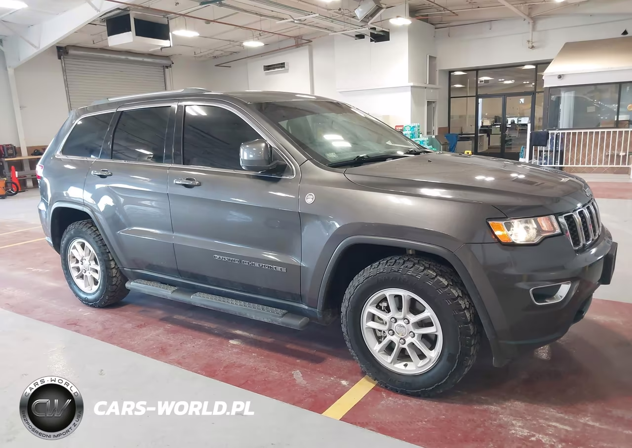 2019 Jeep Grand Cherokee Laredo E 4X4 VIN:1C4RJFAG0KC754262 - 13