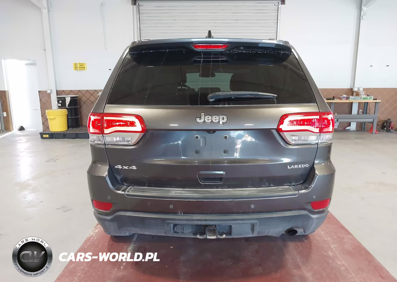 2019 Jeep Grand Cherokee Laredo E 4X4 VIN:1C4RJFAG0KC754262 - 14