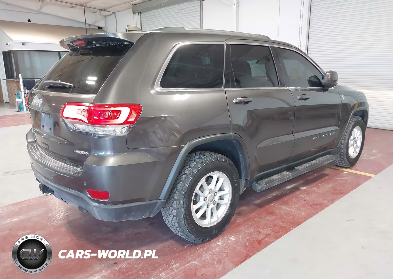 2019 Jeep Grand Cherokee Laredo E 4X4 VIN:1C4RJFAG0KC754262 - 4