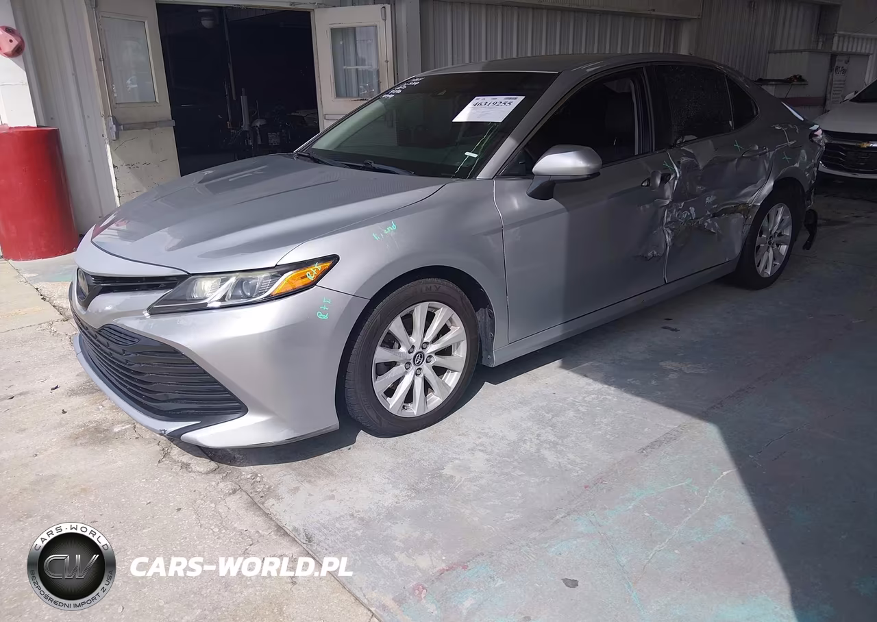 2018 Toyota Camry Le VIN:4T1B11HK5JU022907 - 2