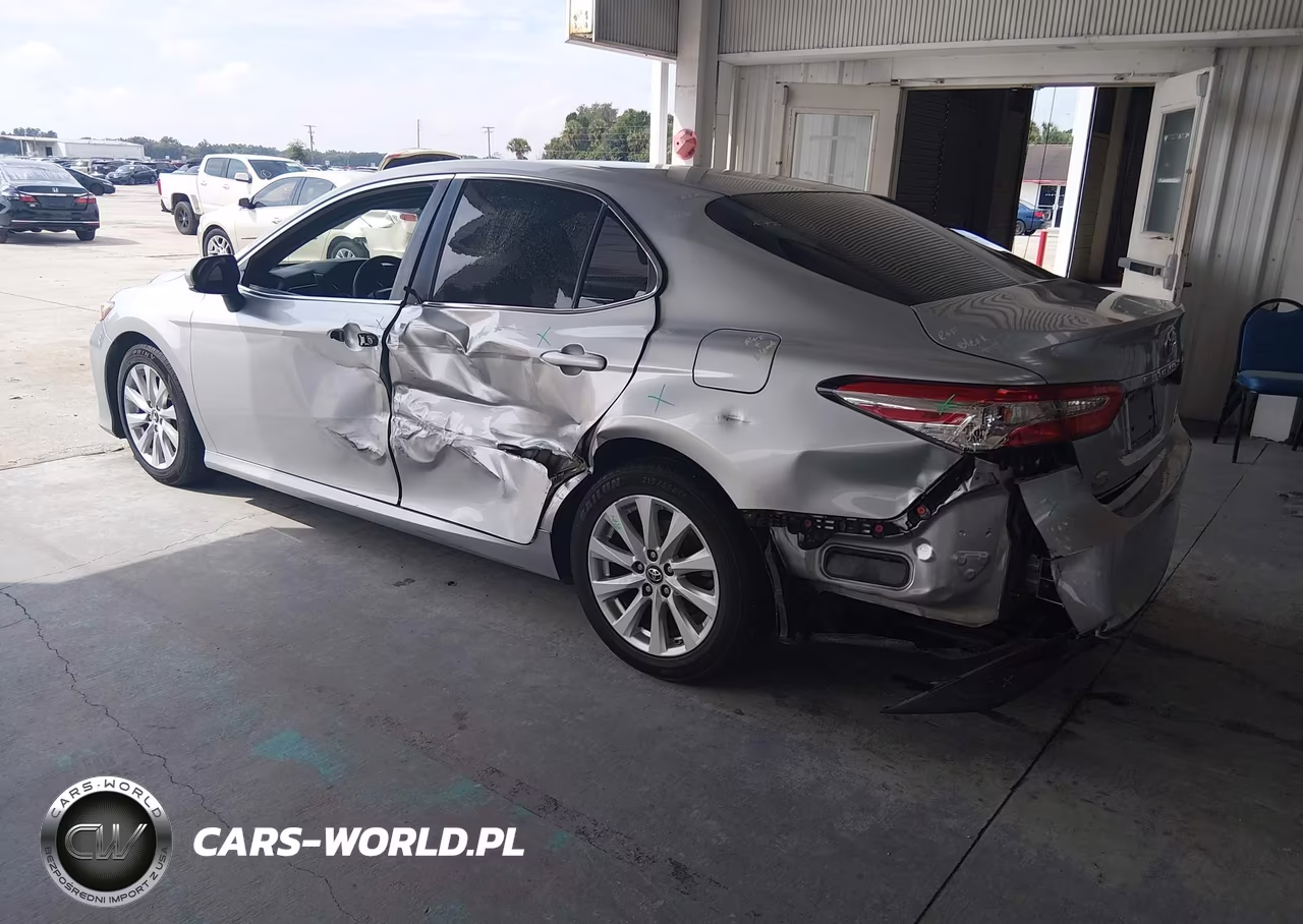 2018 Toyota Camry Le VIN:4T1B11HK5JU022907 - 3