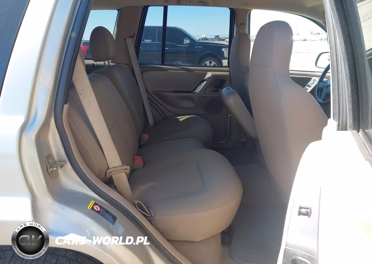 2004 Jeep Grand Cherokee Laredo VIN:1J8GW48SX4C164623 - 8